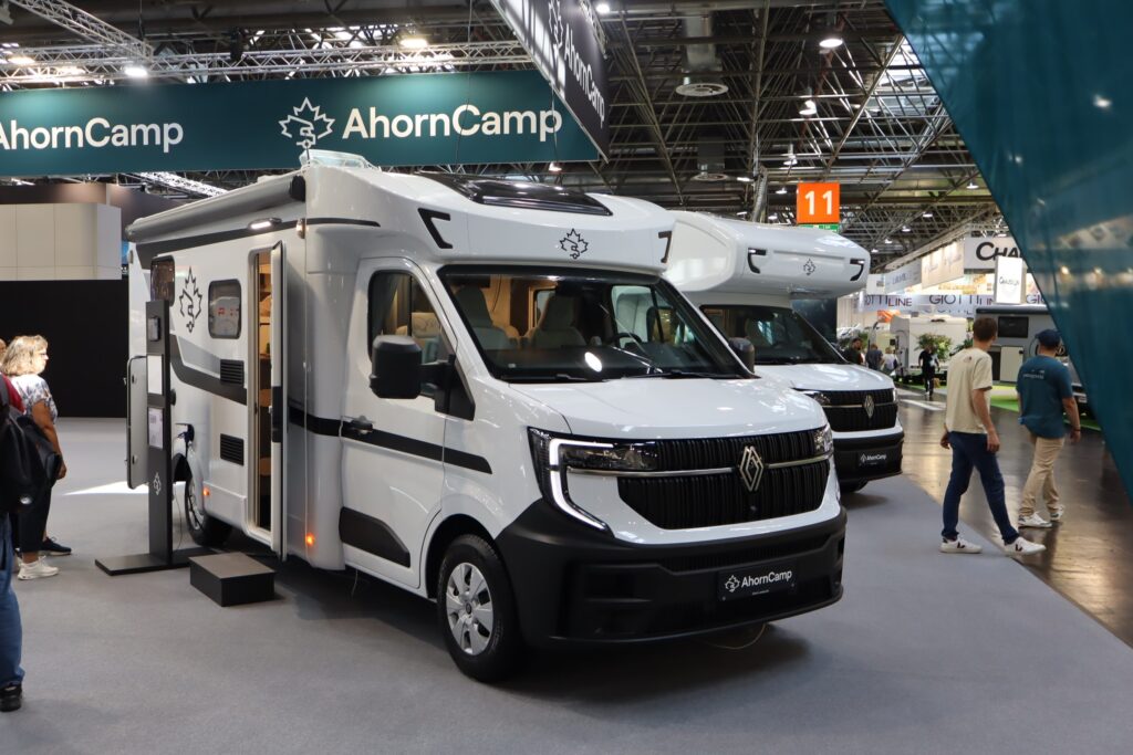 Renault Master bei Ahorn Camp