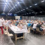 Fingerfood, reichlich Getränke und gute Gespräche
